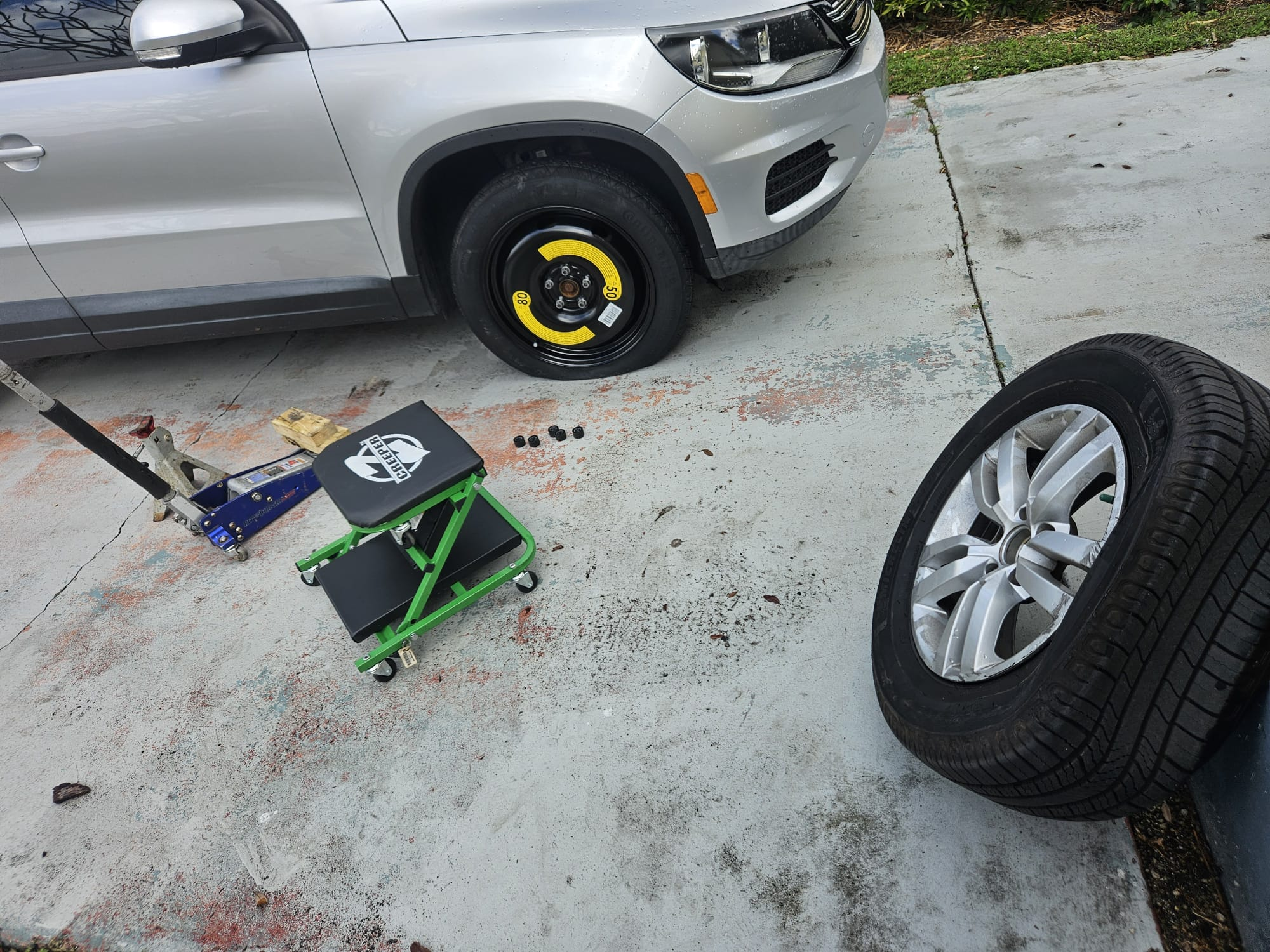 Spare swap on VW SUV