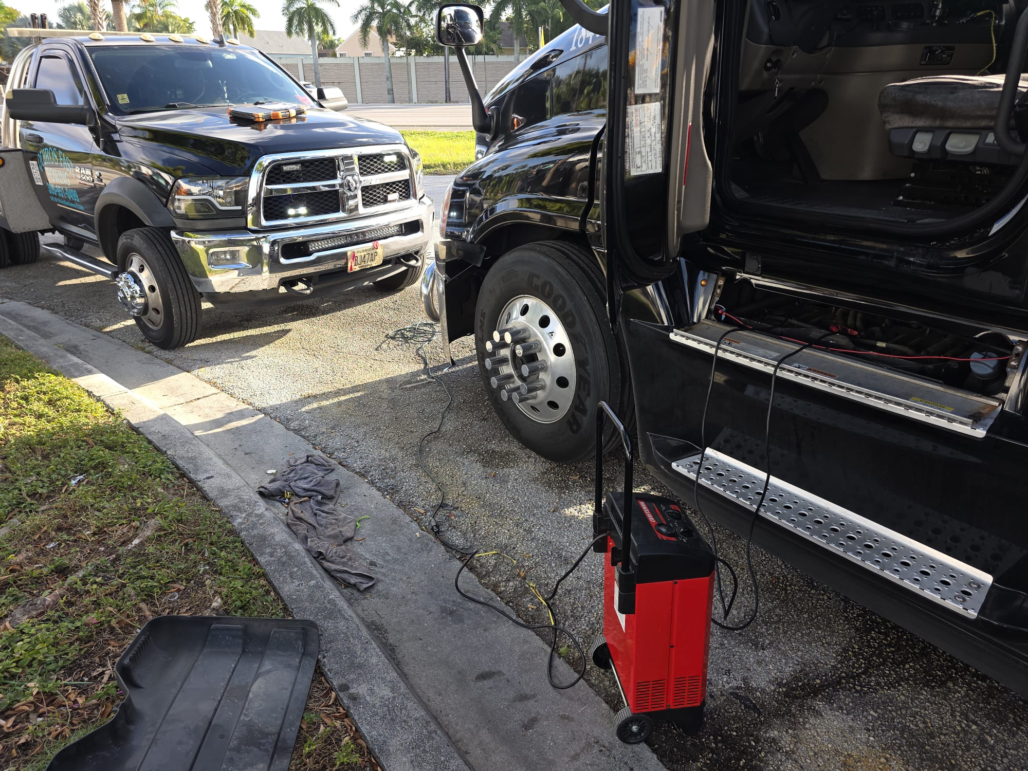 Flatbed and big-rig roadside call