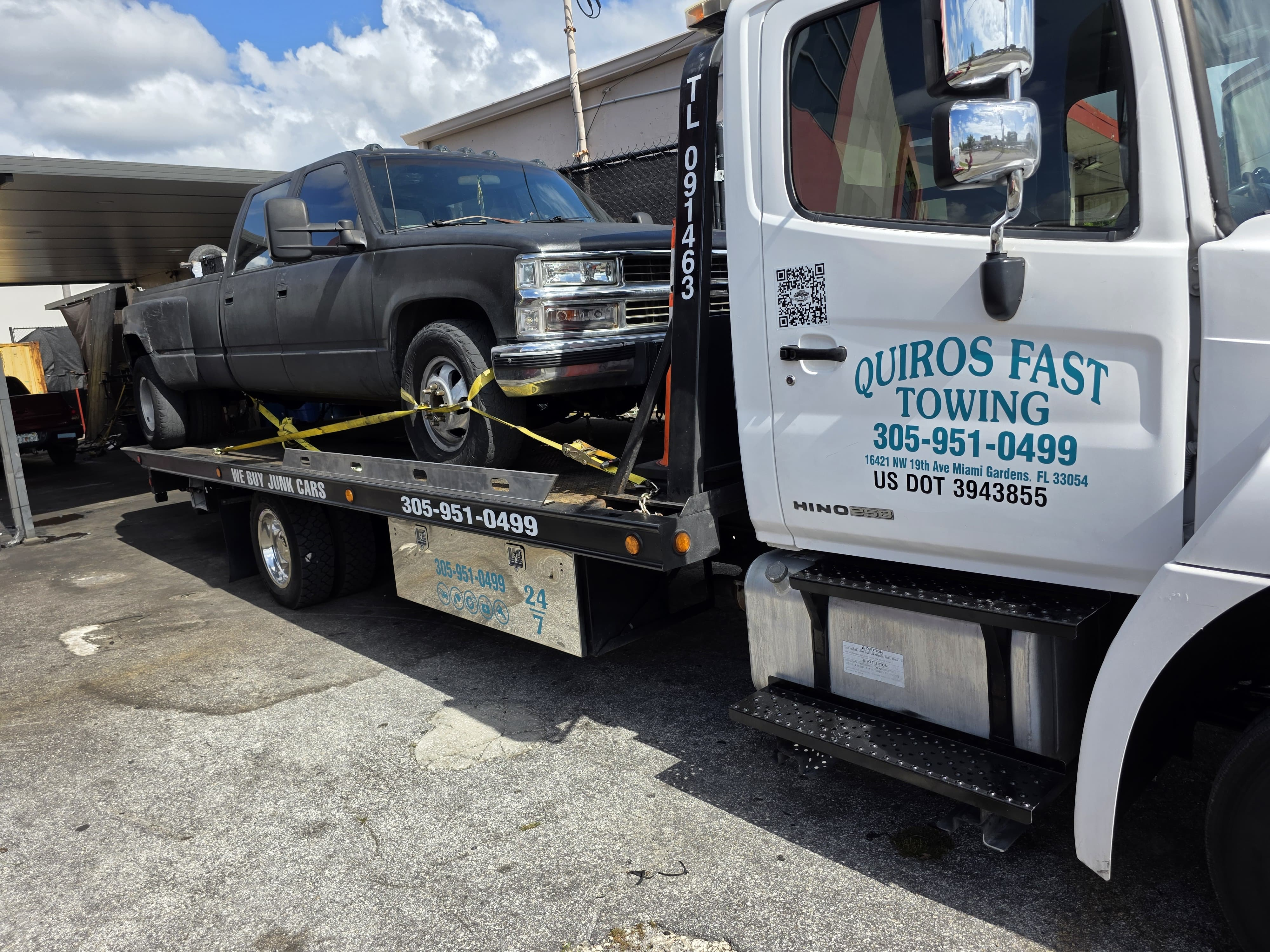 Chevy 3500HD crew cab on flatbed